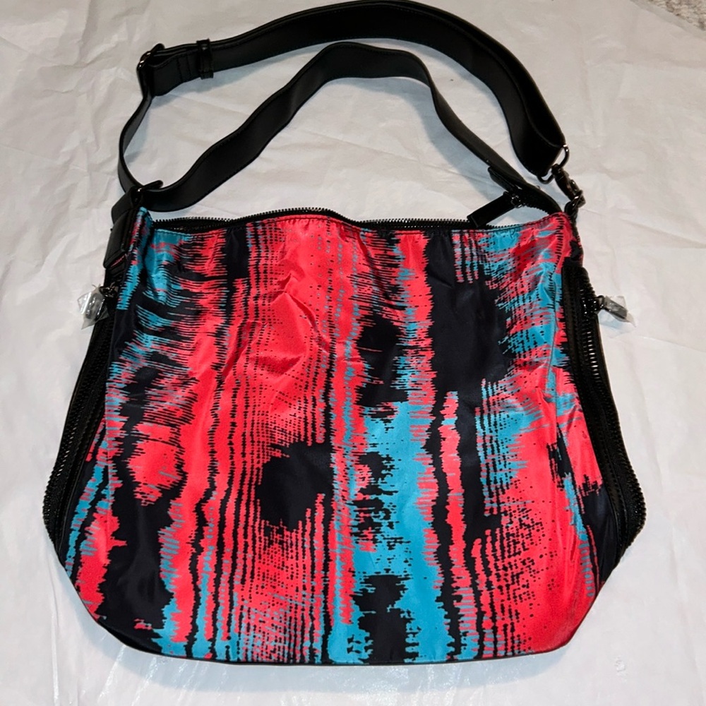 NEW Fabletics Hermosa Sling Tote in Heat Wave Print - Picture 3 of 9